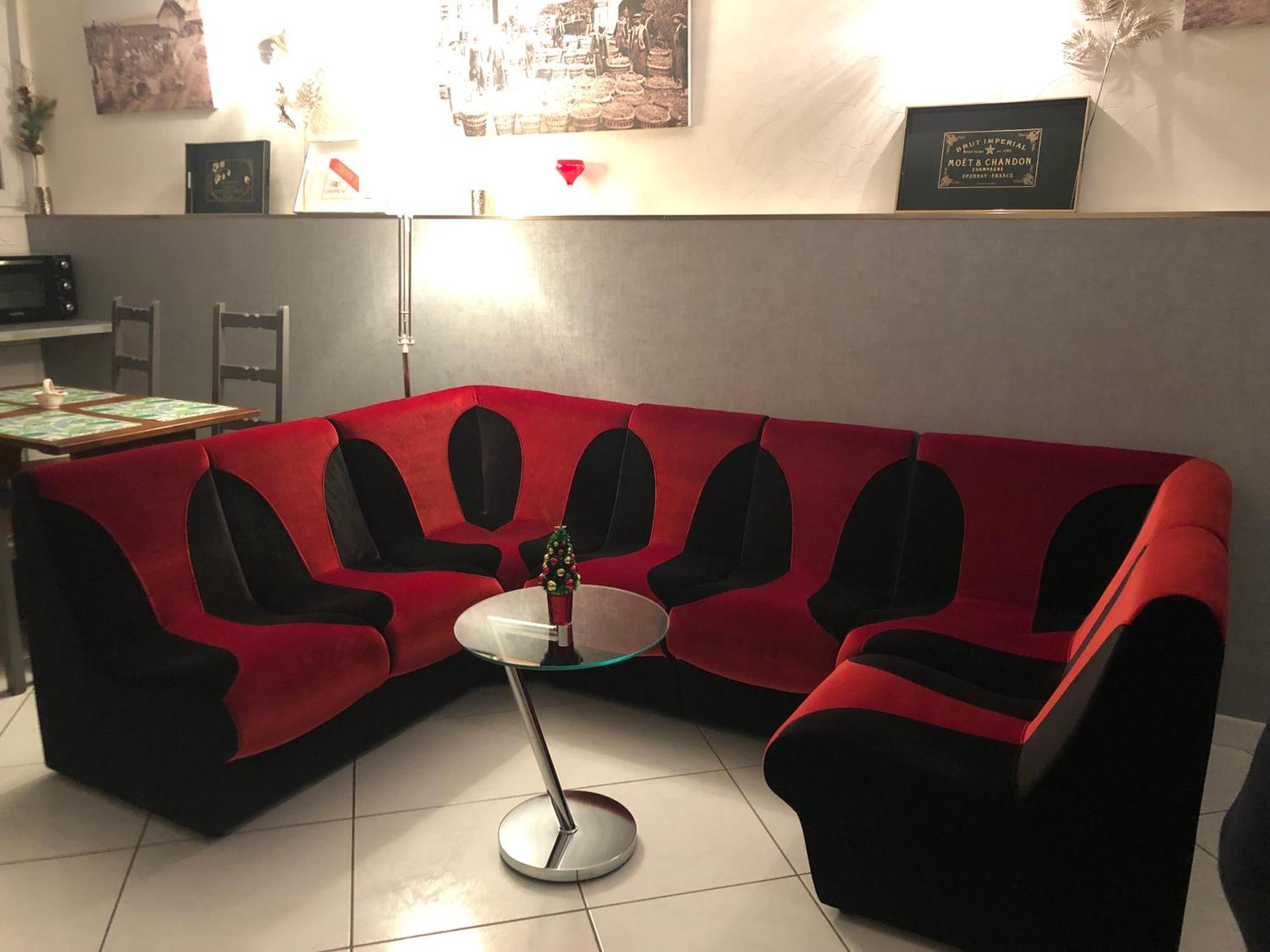 エペルネーLa Petalerieアパートメント エクステリア 写真